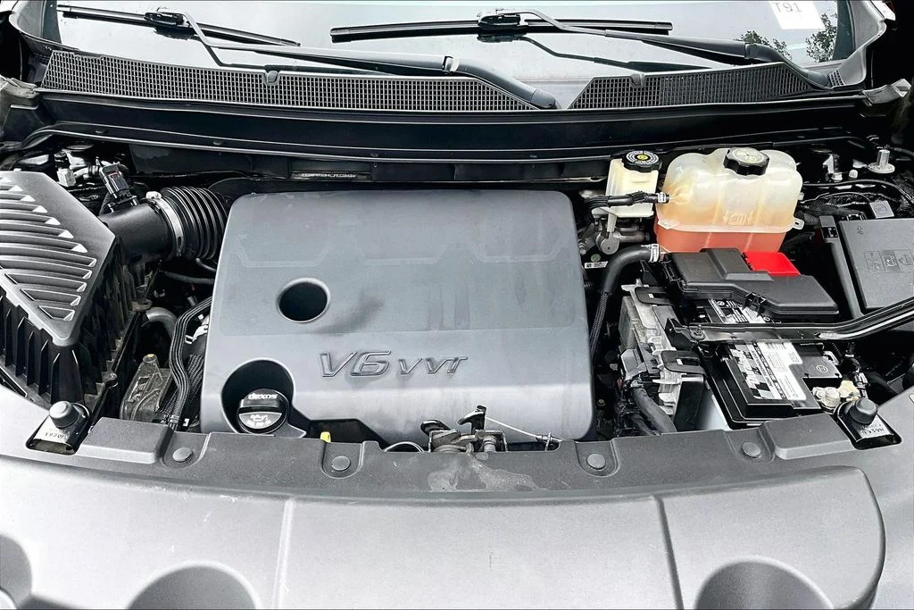Used 2020 Black Chevrolet LS image 9