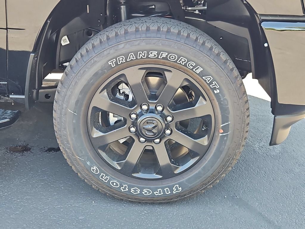 New 2026 Diamond Black Crystal Pearl-Coat Exterior Paint RAM Laramie image 30