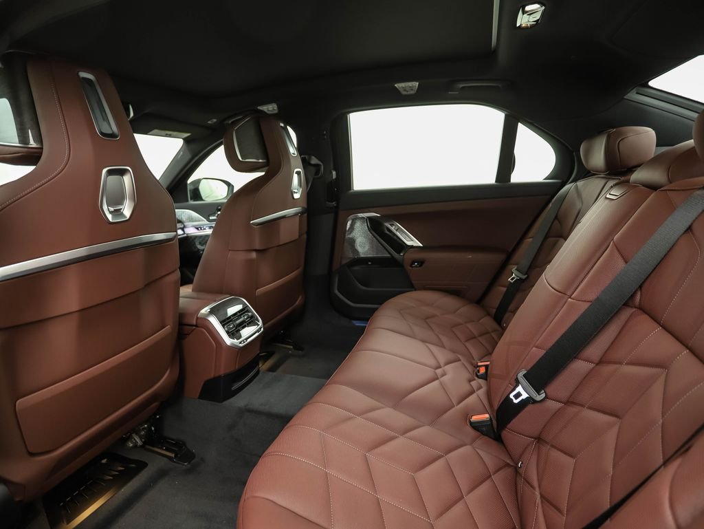 New 2026 Black Sapphire Metallic BMW 740i xDrive image 22