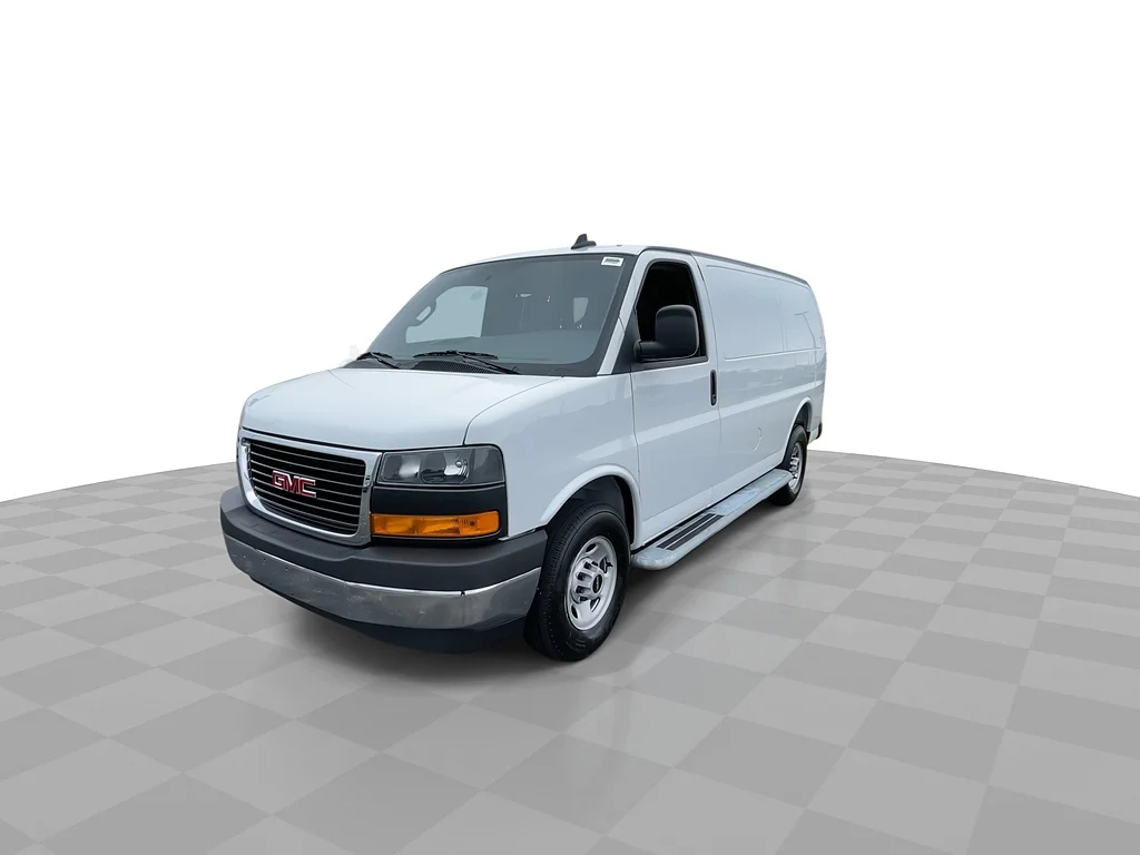 Used 2025 Summit White GMC 2500 image 5