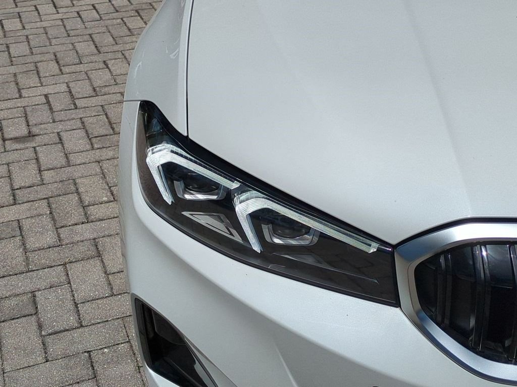 New 2026 Mineral White Metallic BMW 330i image 10