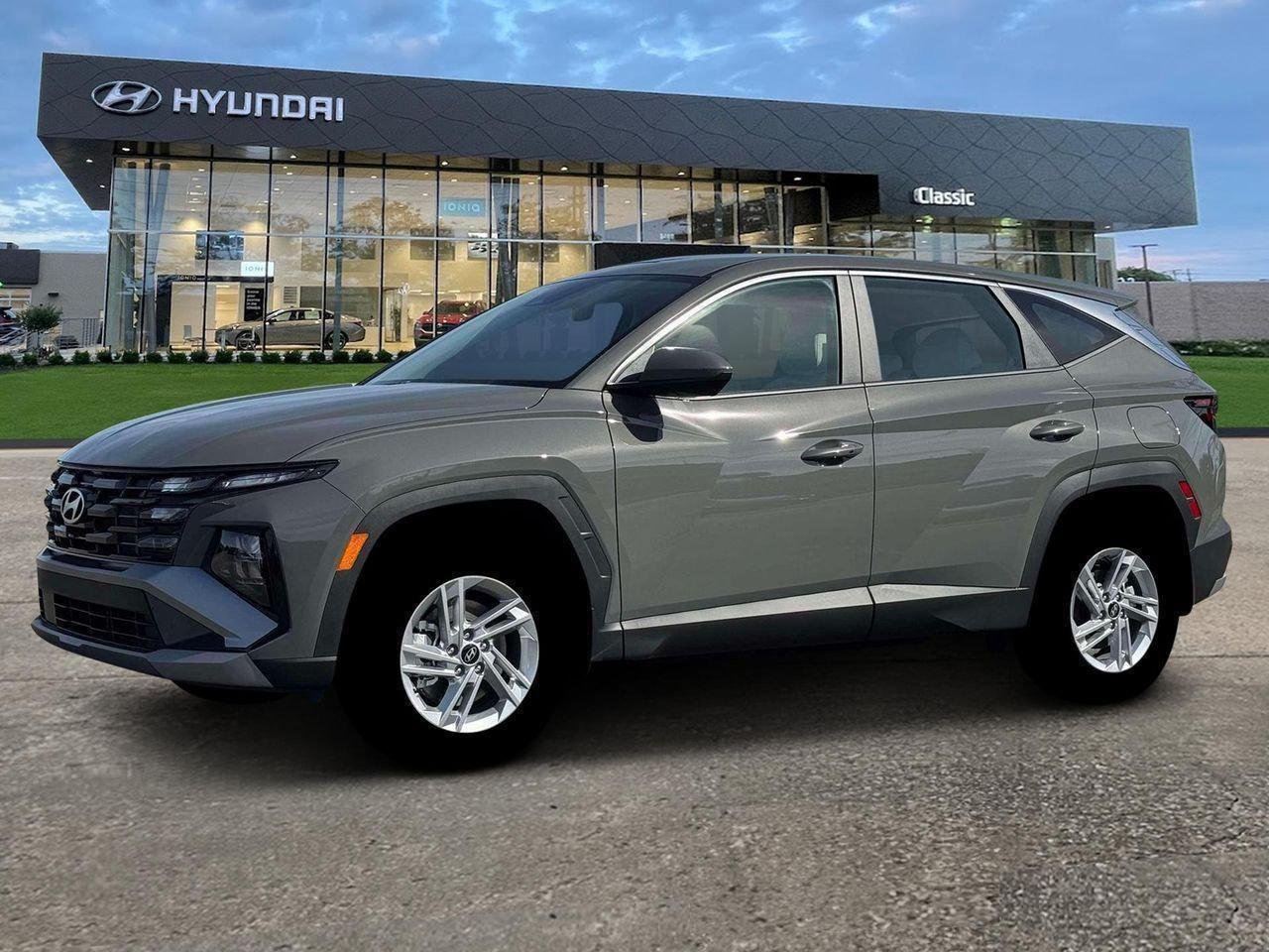 New 2026 Hampton Gray Metallic Hyundai SE image 2