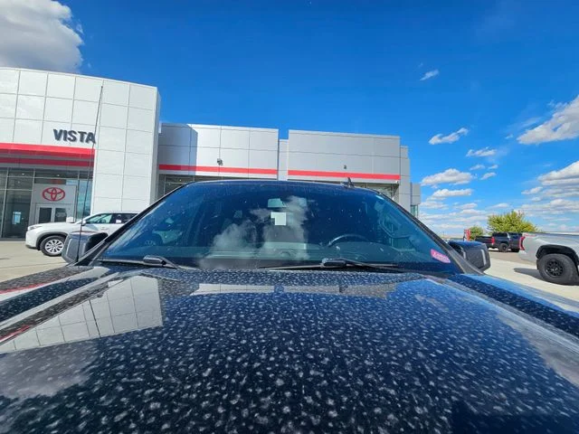 Used 2022  GMC AT4 image 4