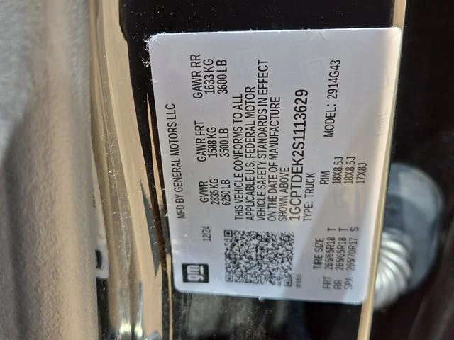 Used 2025 Black Chevrolet Z71 image 9