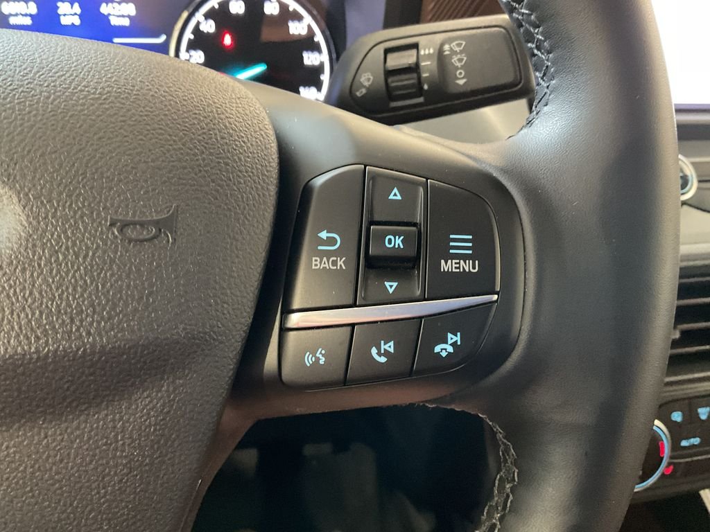 Used 2024 Beige Ford Lariat image 21