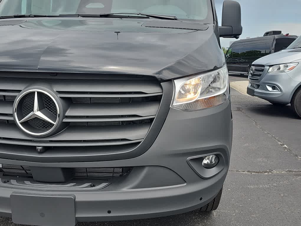 New 2026 Obsidian Black Metallic Mercedes-Benz  image 5