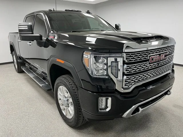 Used 2022 Black GMC Denali image 2