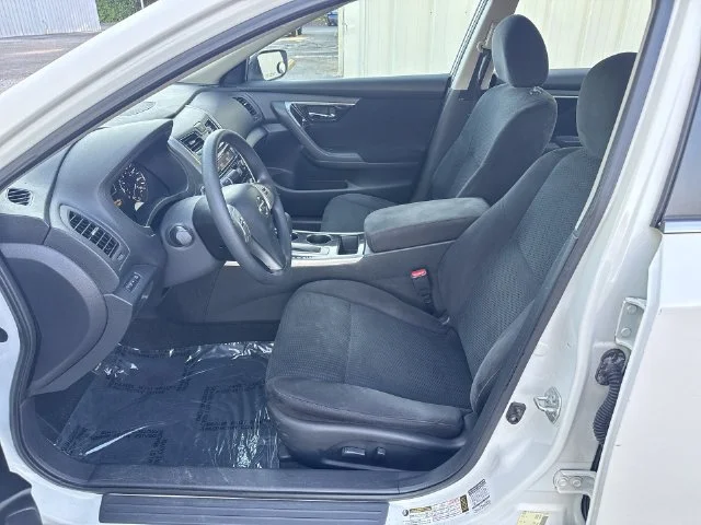 Used 2014 White Nissan 2.5 S image 14