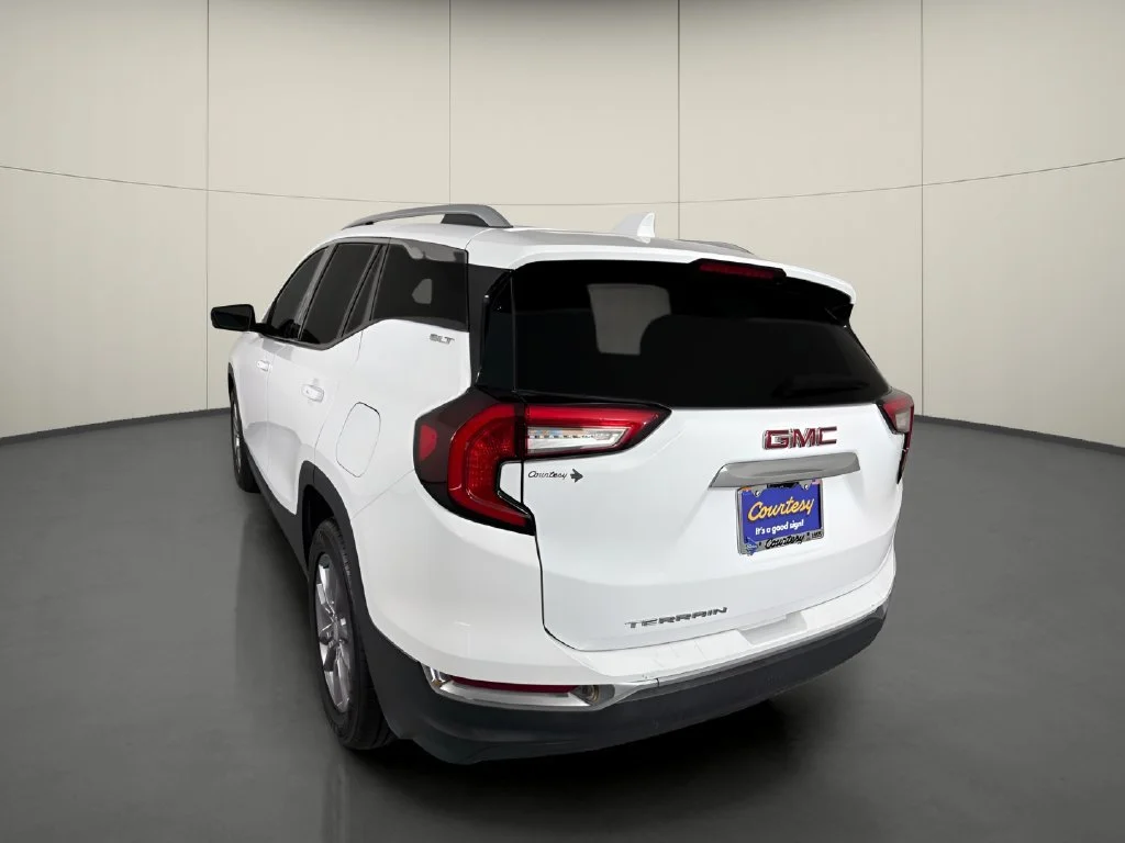 Used 2024 Summit White GMC SLT image 6