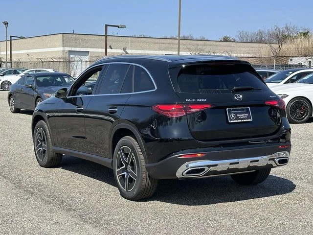 New 2026 Black Mercedes-Benz GLC 300 image 8