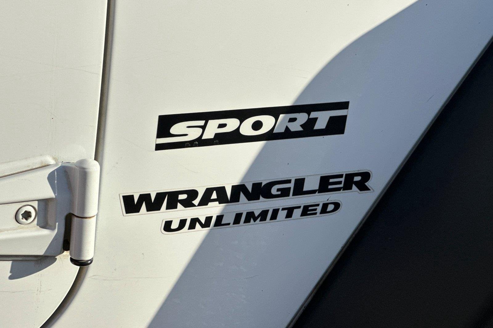 Used 2015 Bright White Clearcoat Jeep Sport image 6