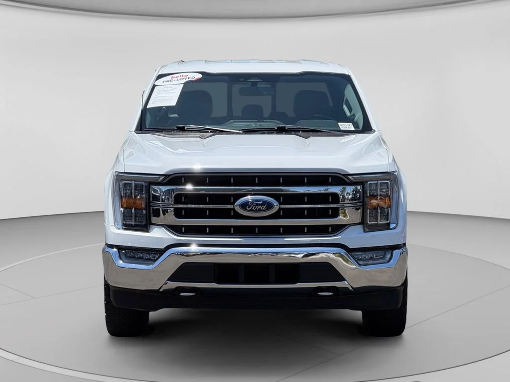 Used 2023 White Ford Lariat image 29