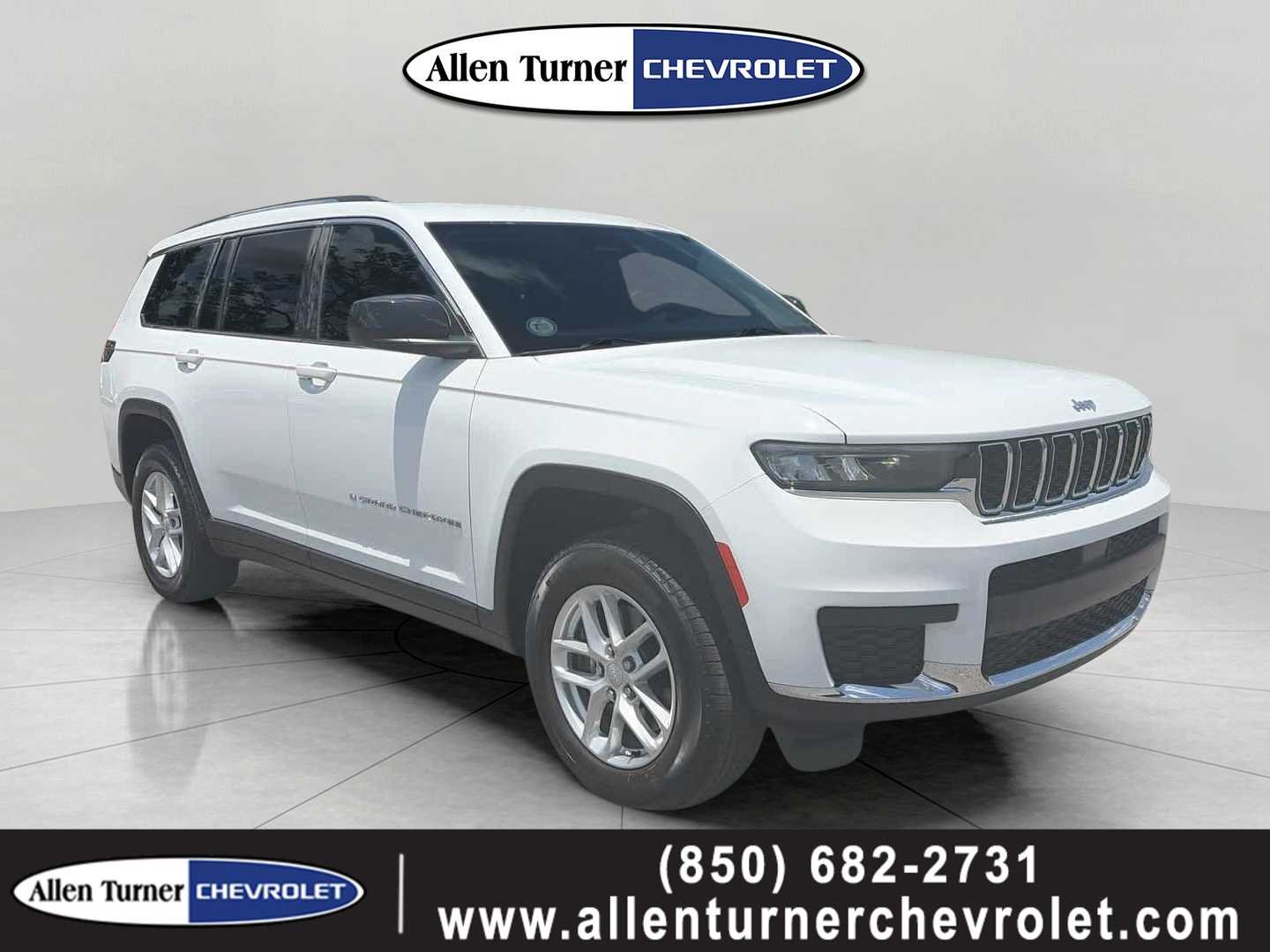 2023 Jeep Grand Cherokee L Laredo 4x4's photo