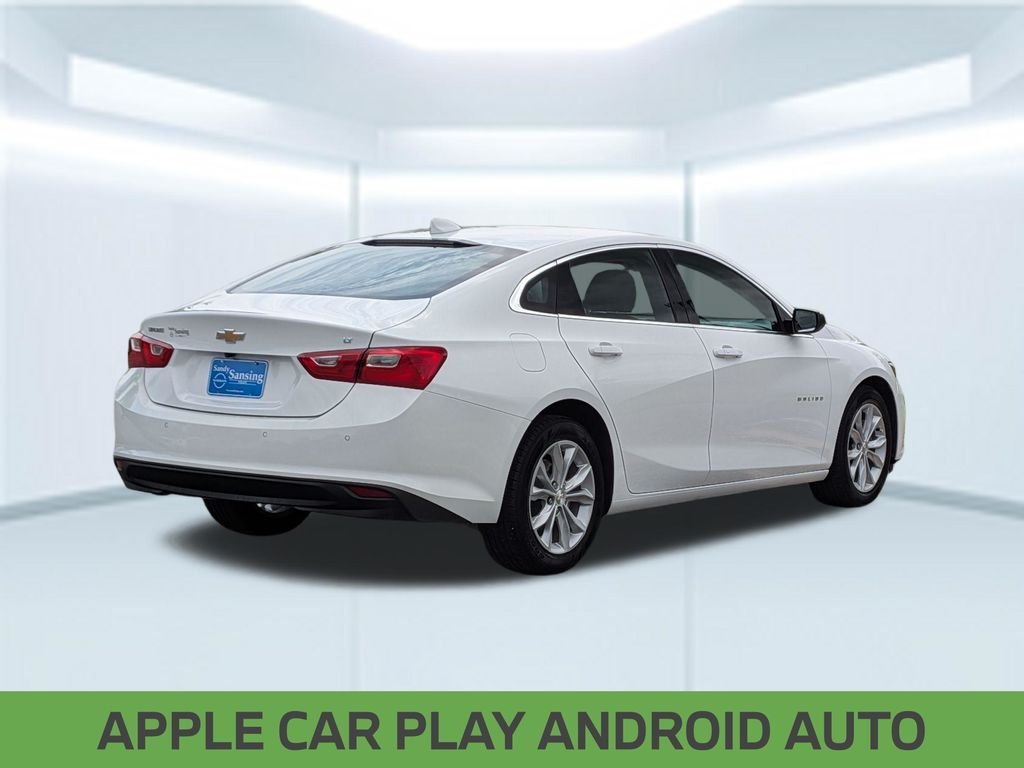 Used 2025 White Chevrolet LT image 7