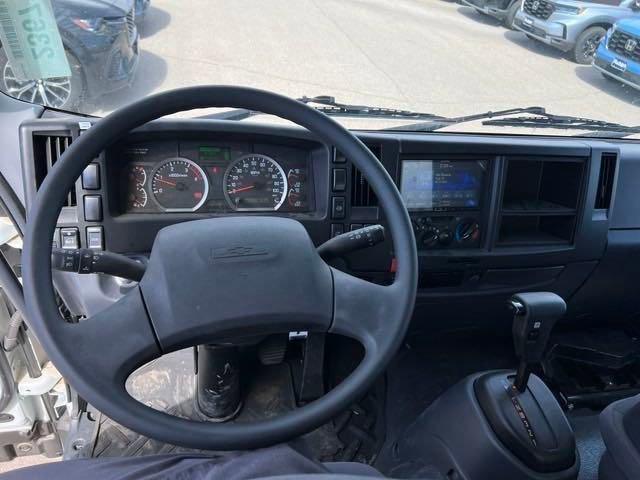 New 2024 Arc White Chevrolet MEDIUM ASH GRAY image 13