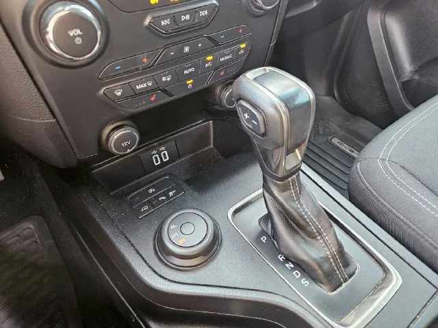 Used 2019 Shadow Black Ford XLT image 14