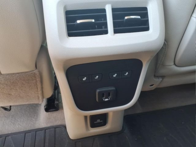 Used 2019 White GMC Denali image 16