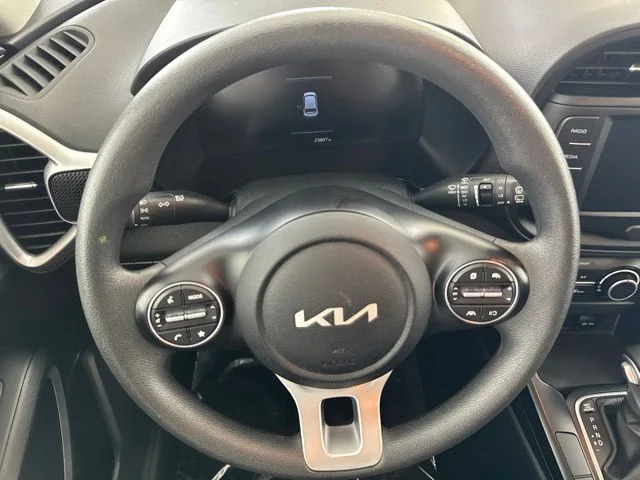 Used 2025  Kia LX image 25