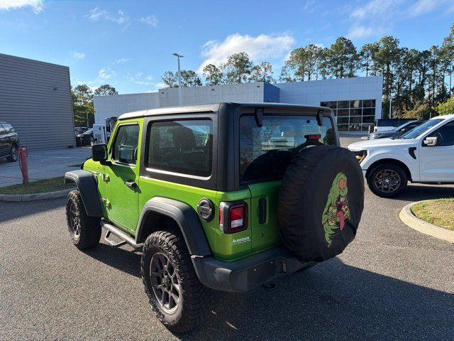 Used 2018 Green Jeep Sport image 8