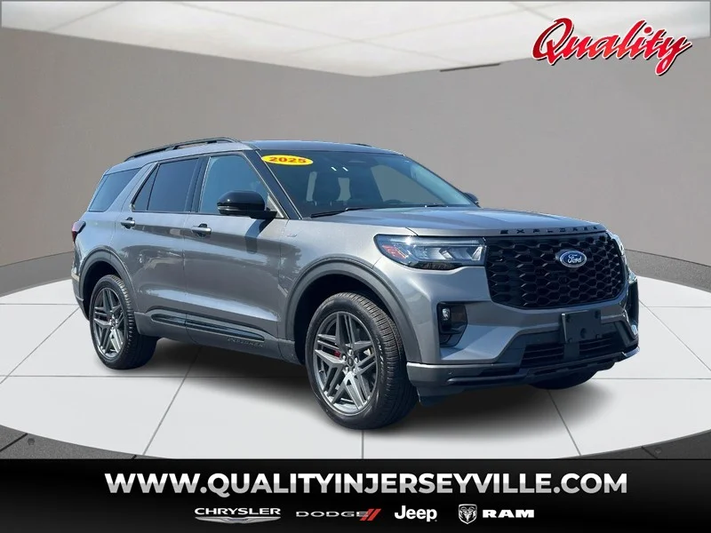 Pre-Owned 2025 Ford Explorer ST-Line