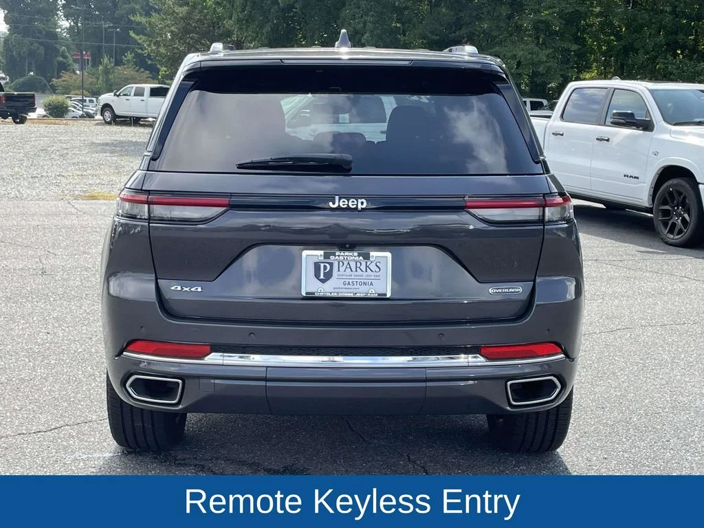 Certified Used 2022 Gray Jeep Overland image 7