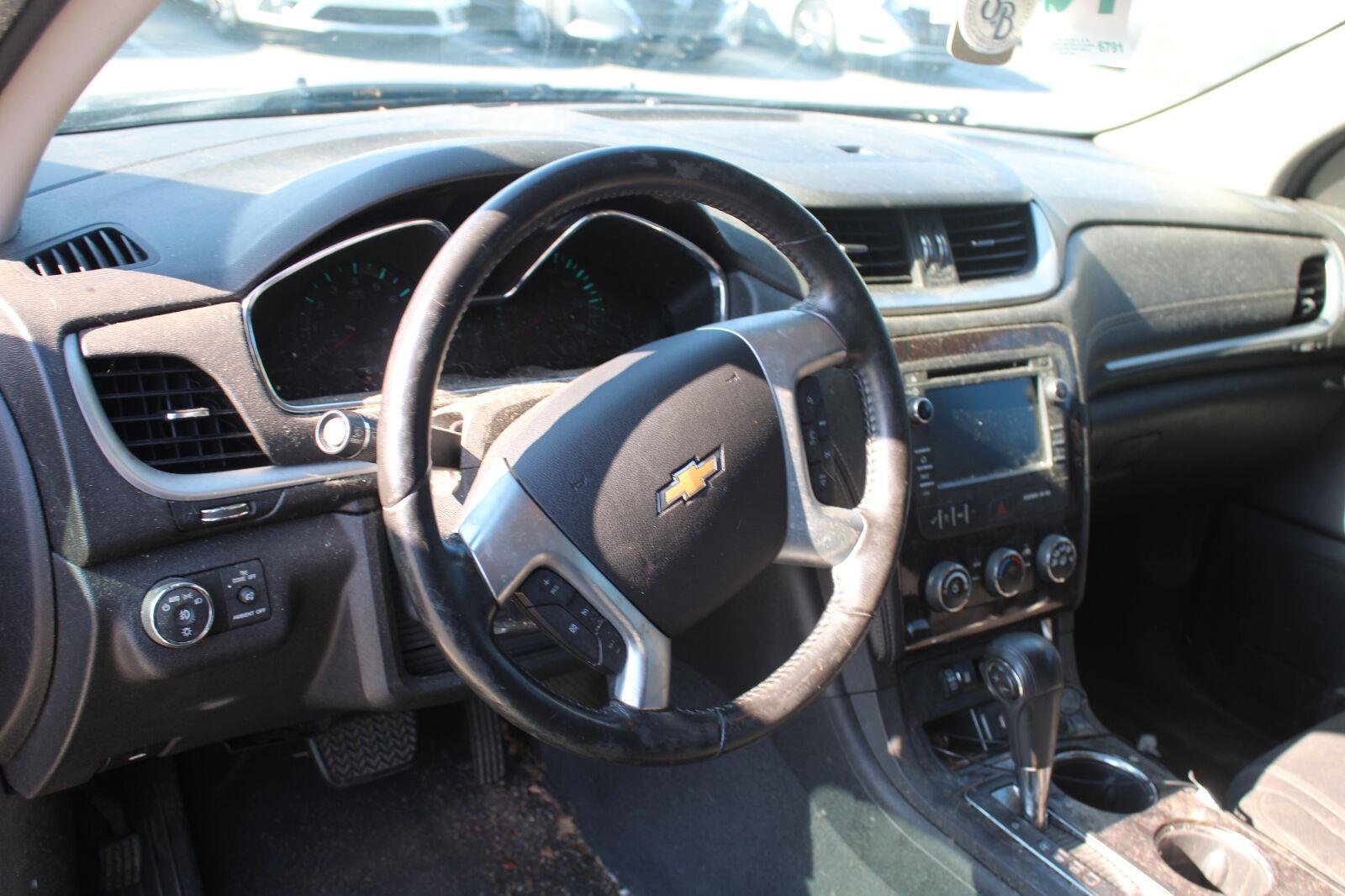 Used 2015 Blue Velvet Metallic Chevrolet LT image 7