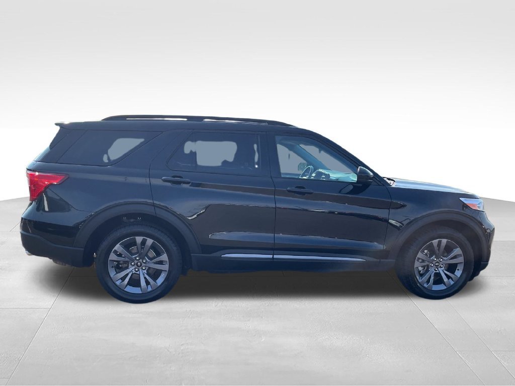 Used 2023 Black Ford XLT image 6