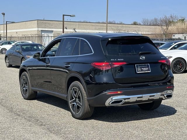 New 2026 Black Mercedes-Benz GLC 300 image 8