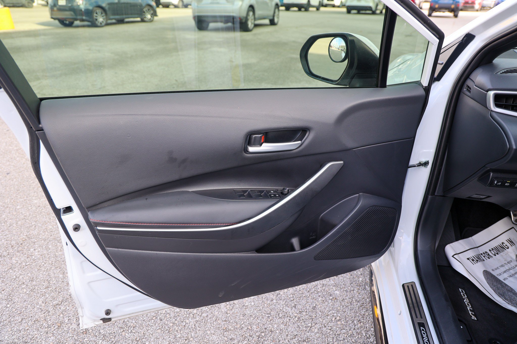 Used 2025 ICE CAP Toyota Hybrid SE image 25