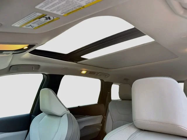 Used 2026 Grand Blue INFINITI LUXE image 28