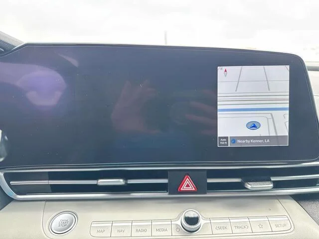 Used 2025 Serenity White Hyundai Limited image 26