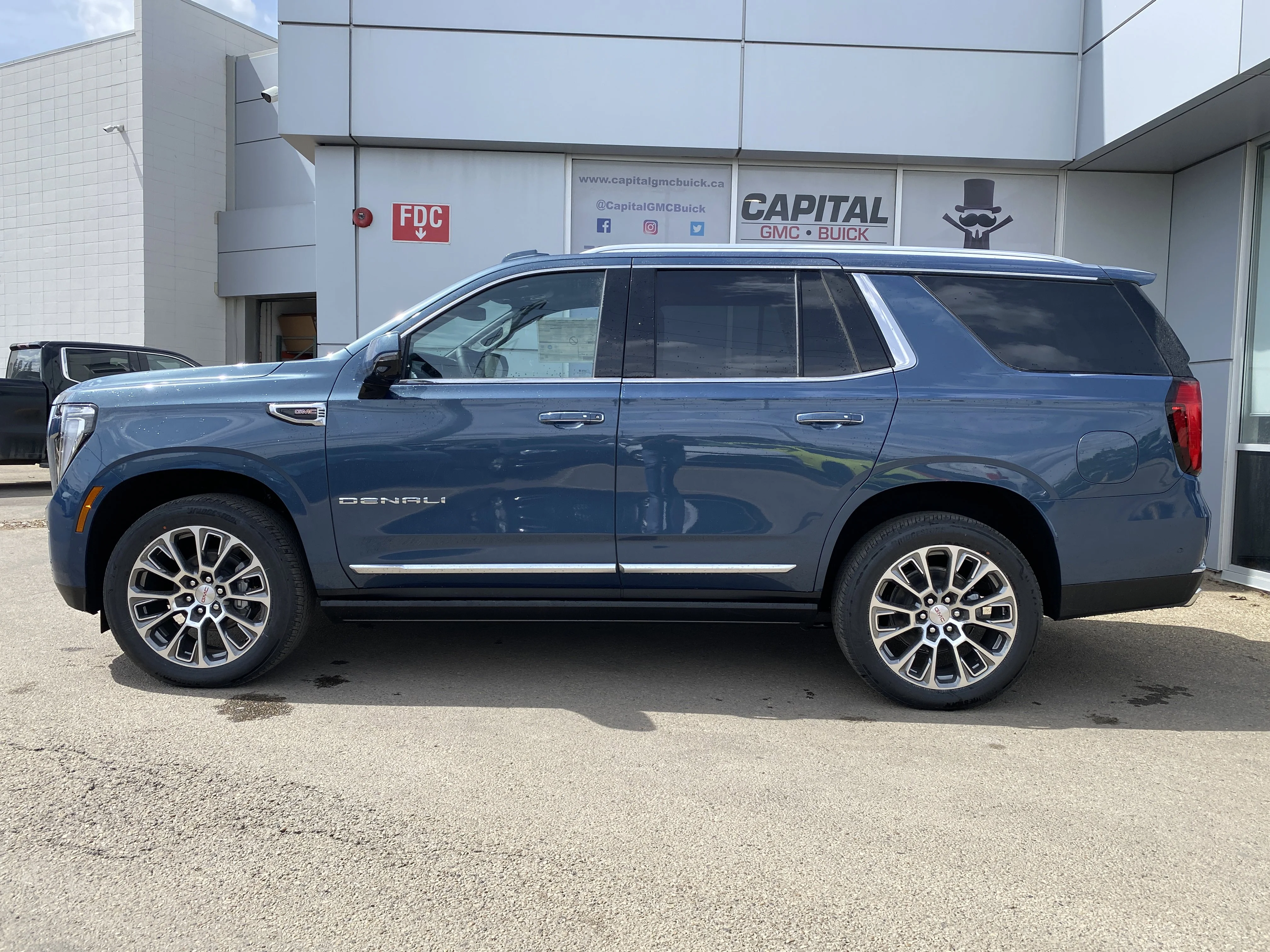 New 2026 DOWNPOUR METALLIC GMC Denali image 3