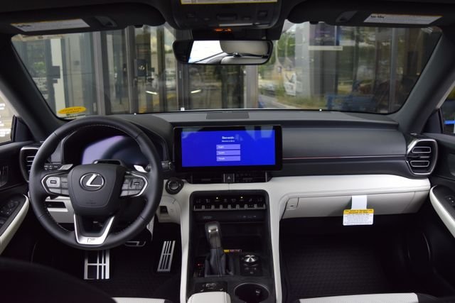 New 2026 HAKUGIN MATTE WHITE Lexus F SPORT AWD image 11