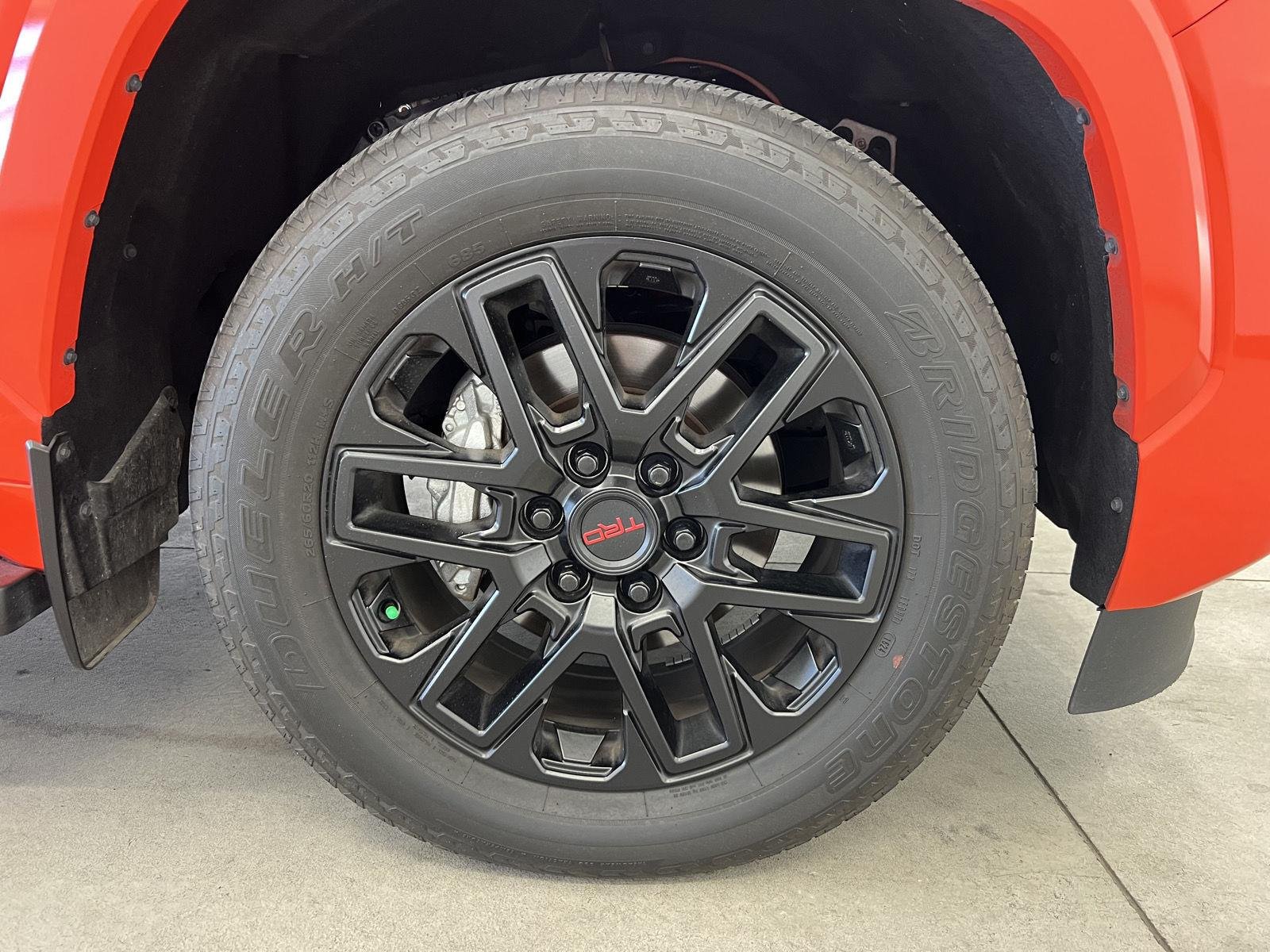 2024 Toyota Sequoia SR5 - Photo 8