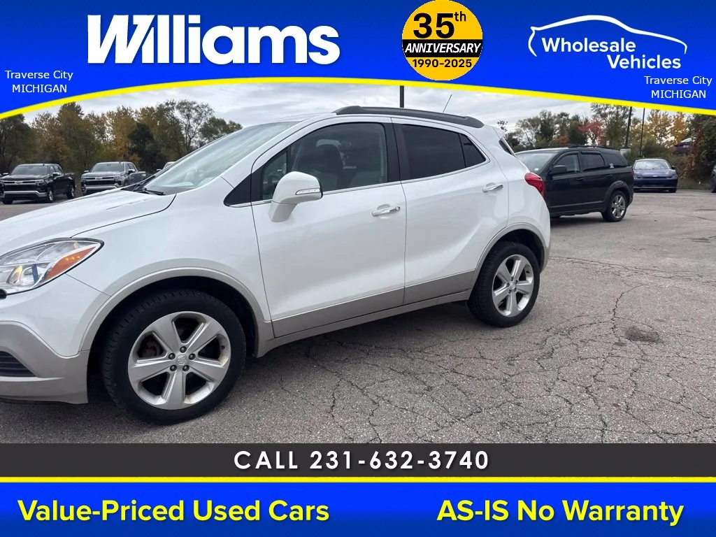 Used 2015 White Pearl Metallic Buick Base image 11