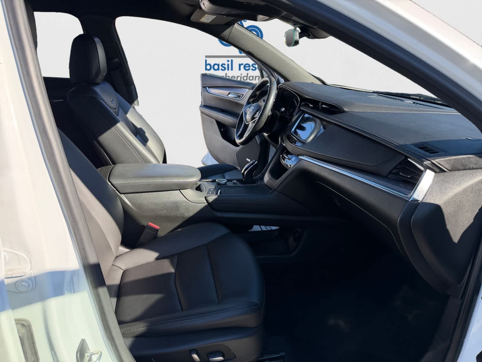 Used 2020 Crystal White Tricoat Cadillac Luxury FWD image 23