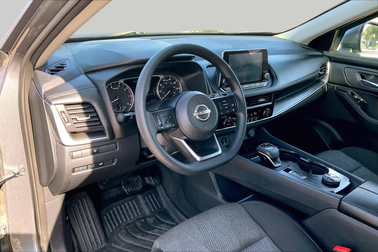 Used 2024 Gun Metallic Nissan SV image 18