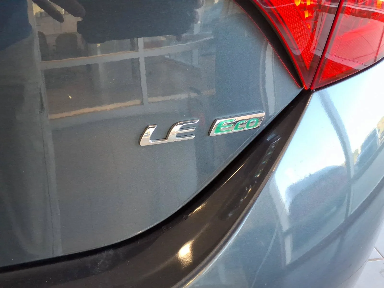 2014 Toyota Corolla LE Eco - Photo 17
