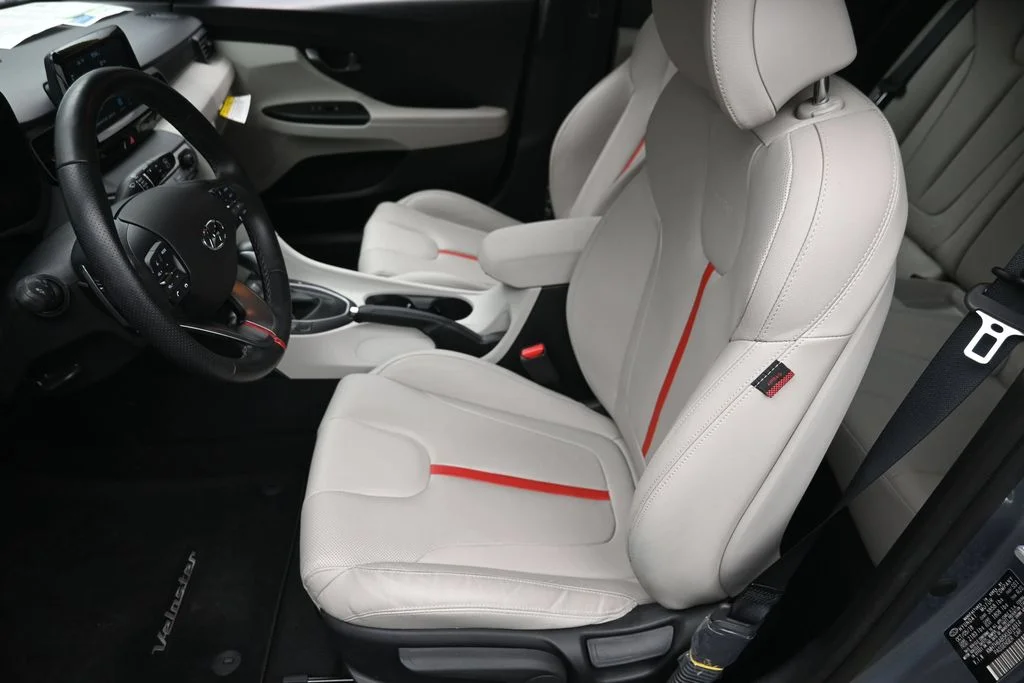 Used 2019 Silver Hyundai Turbo Ultimate image 14