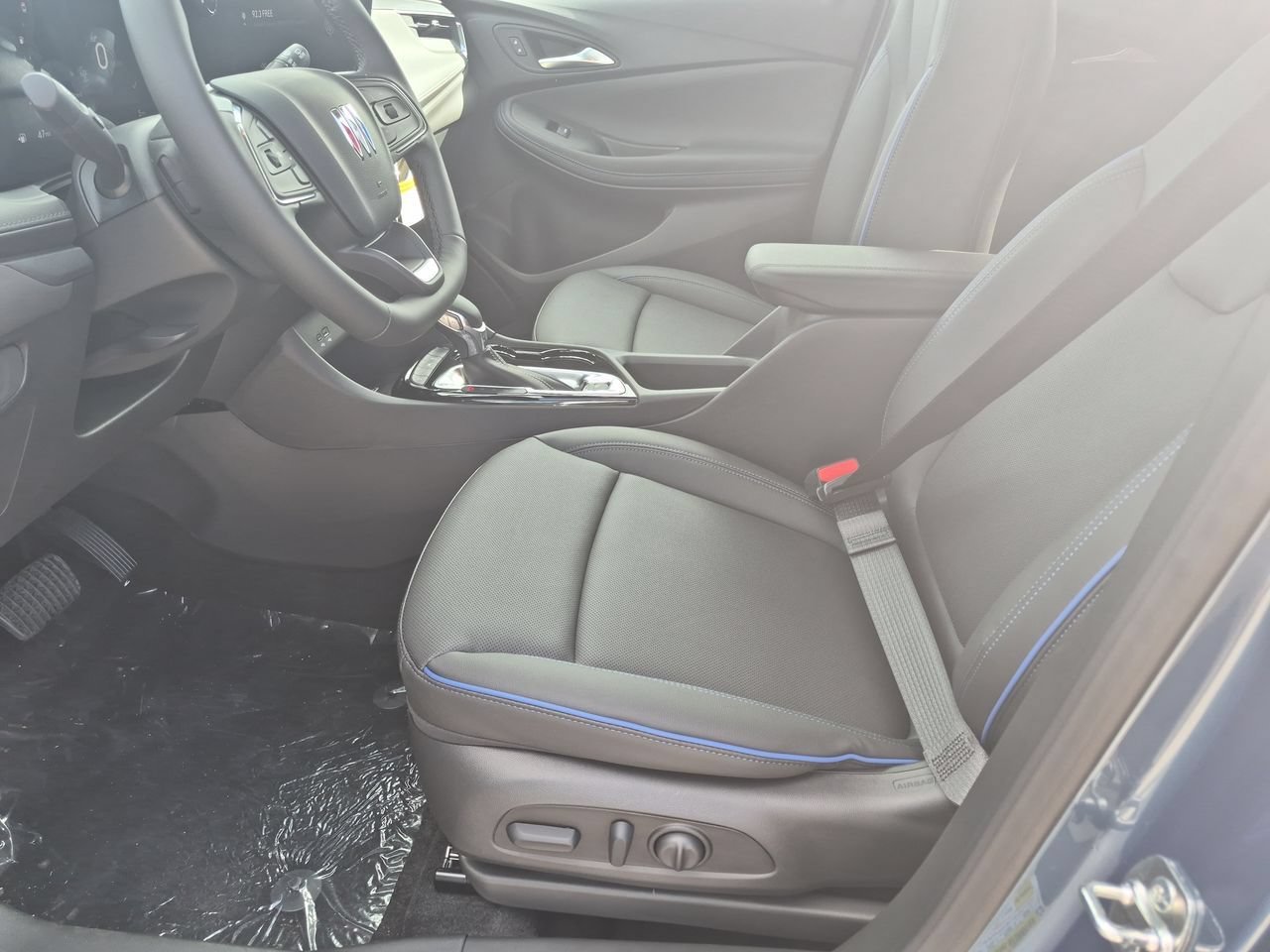 2026 Buick Encore GX Sport Touring - Photo 18