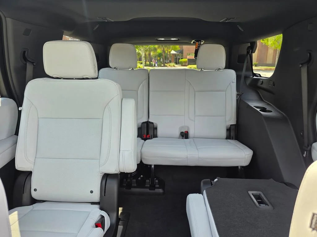 Used 2026 Polar White Tricoat Chevrolet Premier image 26