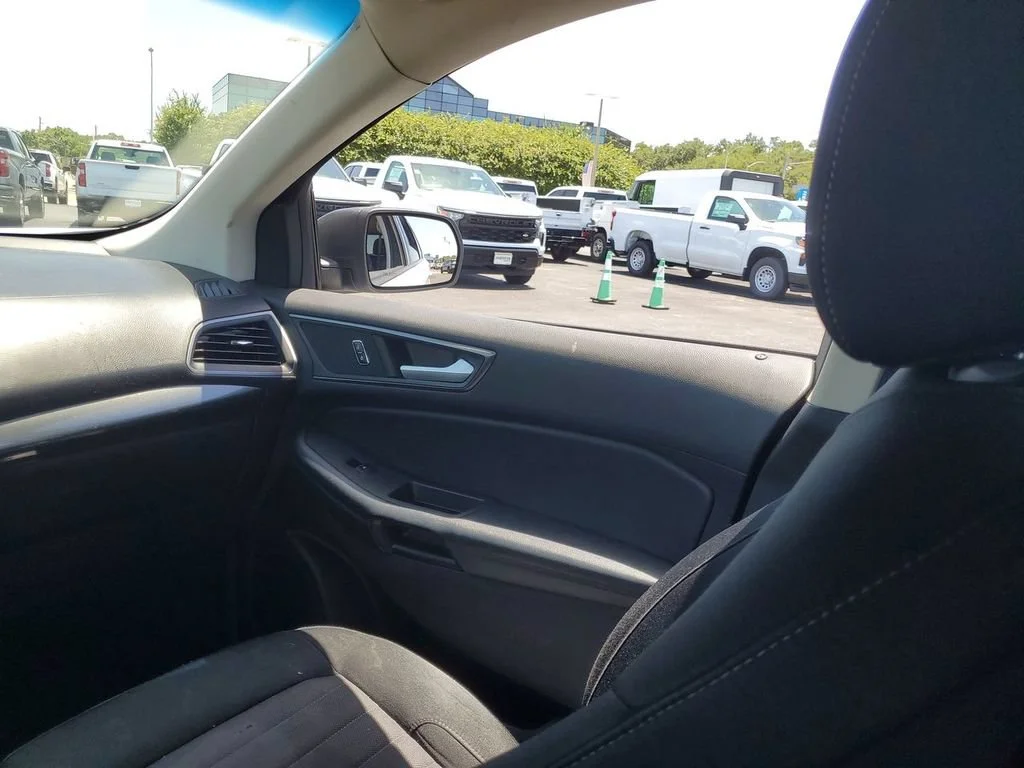 Used 2020 White Ford SE image 11