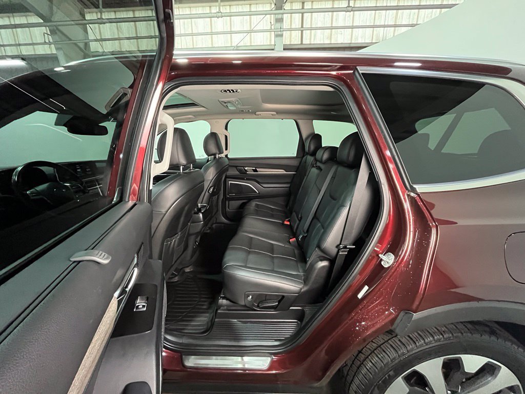 Used 2021 Purple Kia SX image 18
