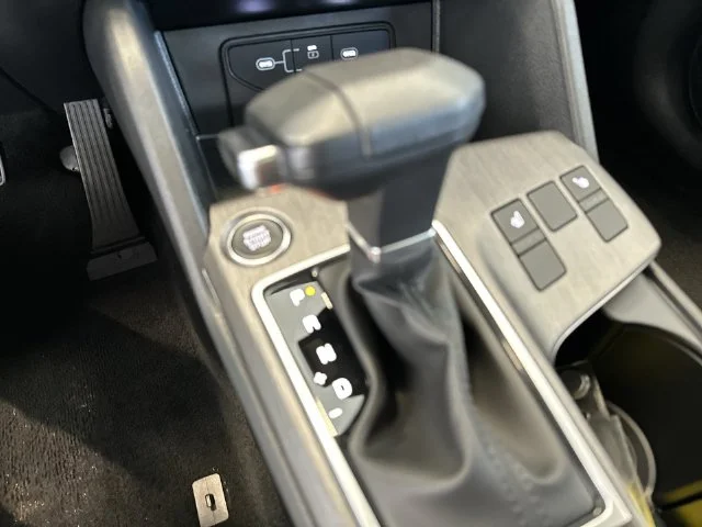 Used 2026 White Kia X-Line image 31