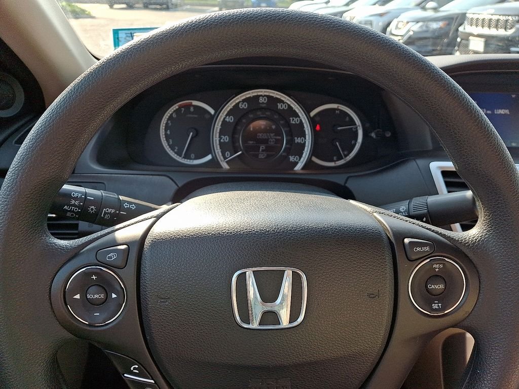 Used 2014 Red Honda EX image 21