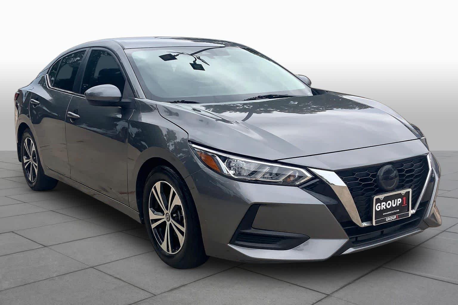 Used 2022 Gun Metallic Nissan SV image 3