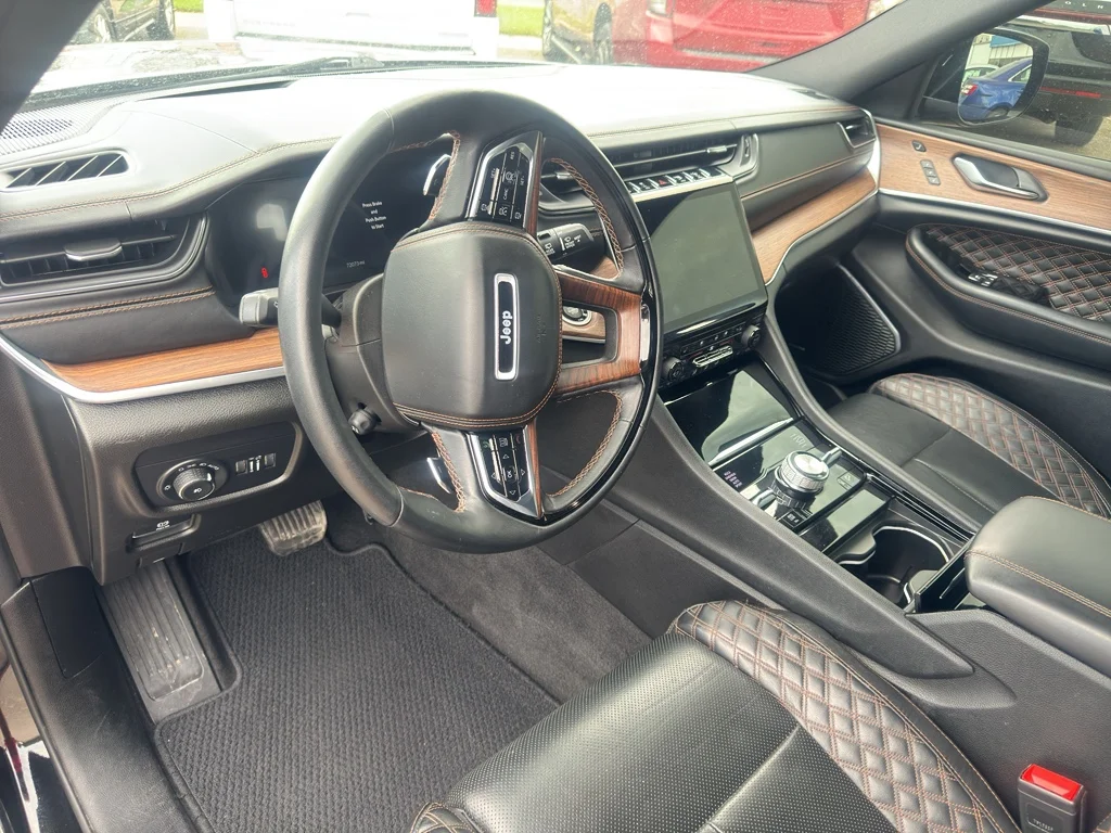 Used 2022 Diamond Black Crystal Pearlcoat Jeep Summit image 20