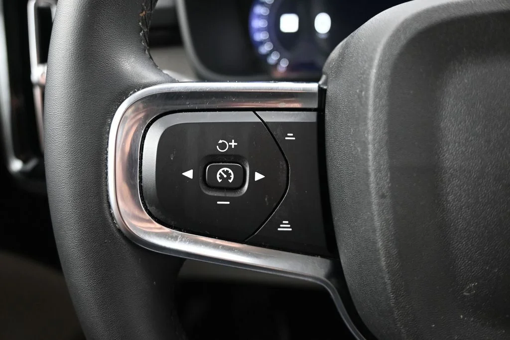 Certified Used 2024 Cloud Blue Volvo Ultimate image 11