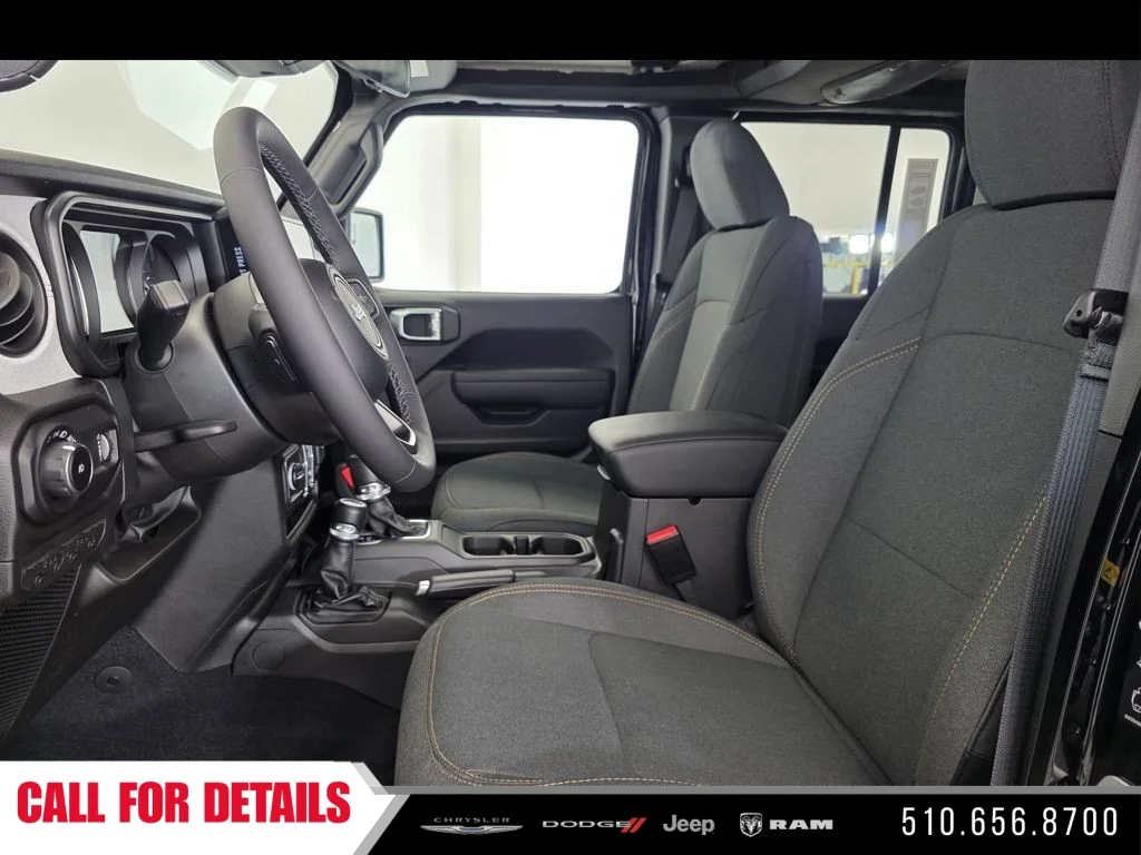 New 2025 Black Clear-Coat Exterior Paint Jeep Sport S image 19
