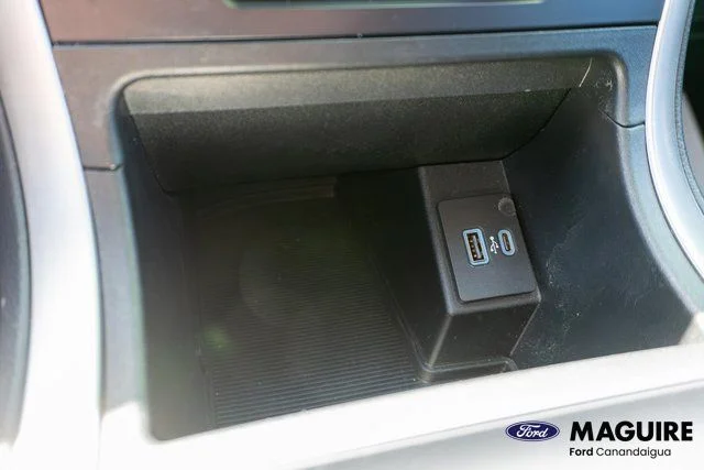 Used 2024 White Ford SE image 25